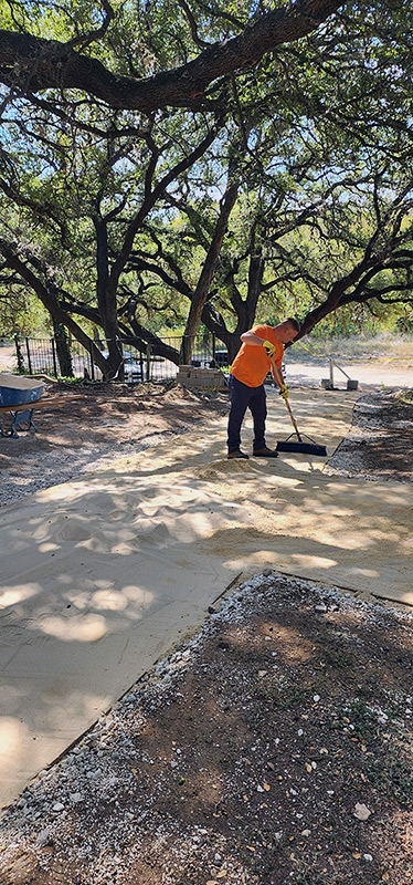 hydroPAVERS® Pressure Cleaning Brings Colors To Life - See The Water Disappear