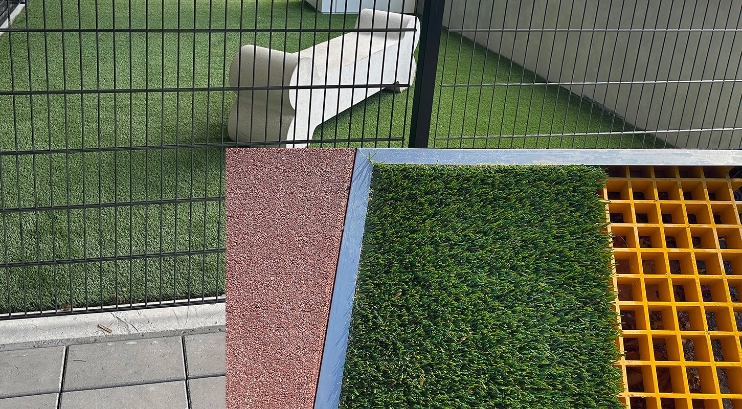 Fiberglass-Grid-and-Grass Municipal Pool