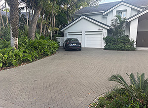 hydroPAVERS® Miami Driveway Dark Grey Herringbone Pattern