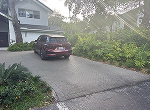 hydroPAVERS® Miami Driveway Dark Grey Herringbone Pattern