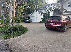 hydroPAVERS® Miami Driveway Dark Grey Herringbone Pattern