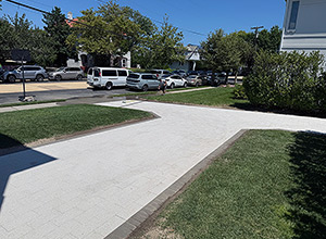 hydroPAVERS® Jersey Shores Super White Driveway