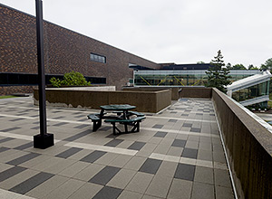 hydroPAVERS® - College Roof Amenity Areas
