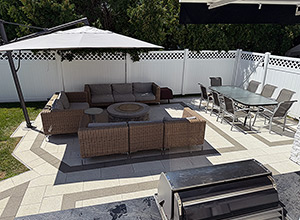 hydroPAVERS® -  Enjoyable Patio In Super White With Trim Of Dark Grey