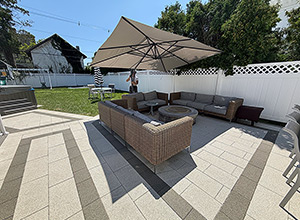 hydroPAVERS® -  Enjoyable Patio In Super White With Trim Of Dark Grey